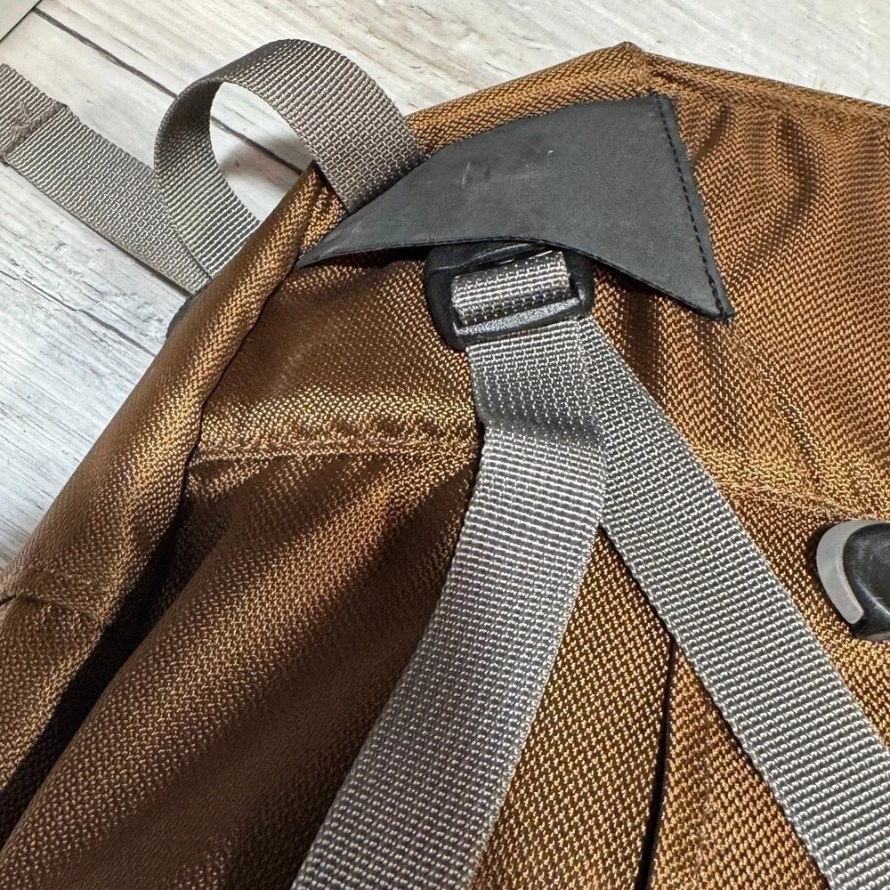 REI Convertible Hidden Shoulder Straps Travel Backpack Internal Soft Frame